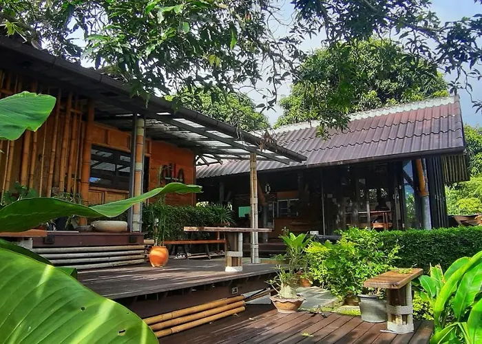 Aha Lanta Cozy Hostel เกาะลันตา